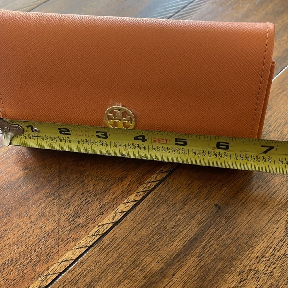 Tory Burch Orange sunglasses case - Picture 9 of 11